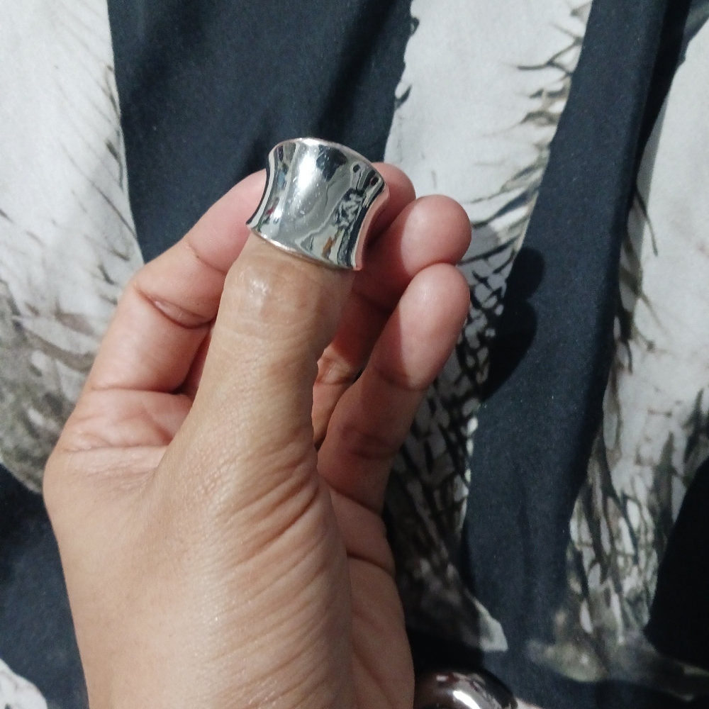 Women Silver Fashion Ring - Picture 7 of 10
